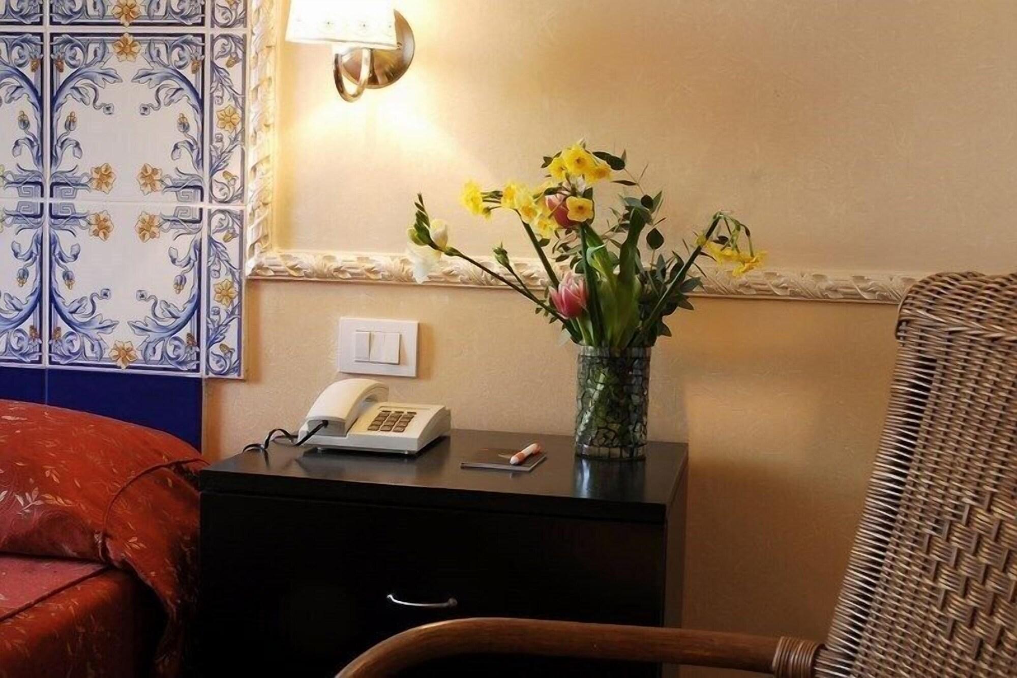 Hotel Picasso روما المظهر الخارجي الصورة