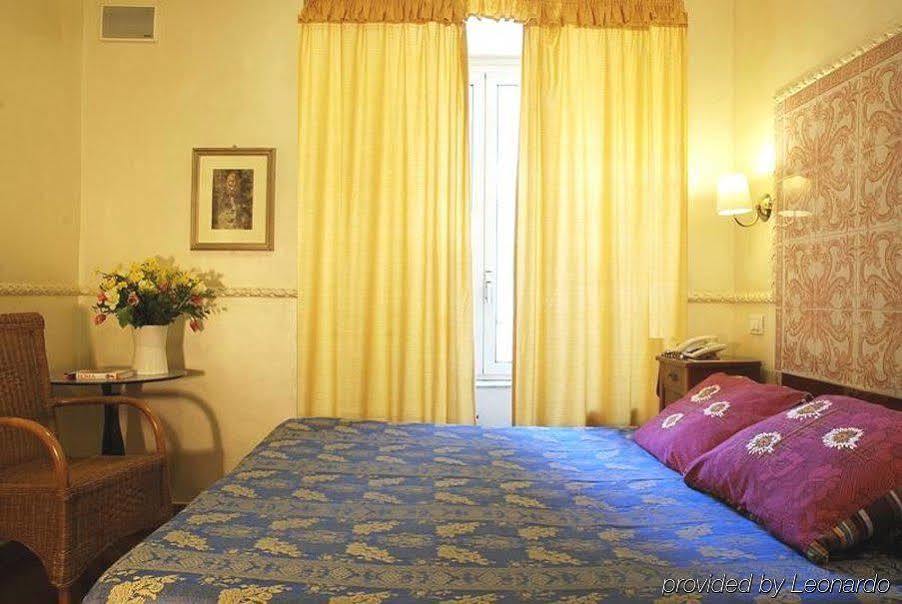 Hotel Picasso روما الغرفة الصورة